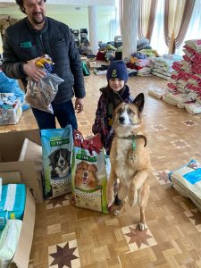 Spendenausgabe an Pflüchtlinge in der Westukraine